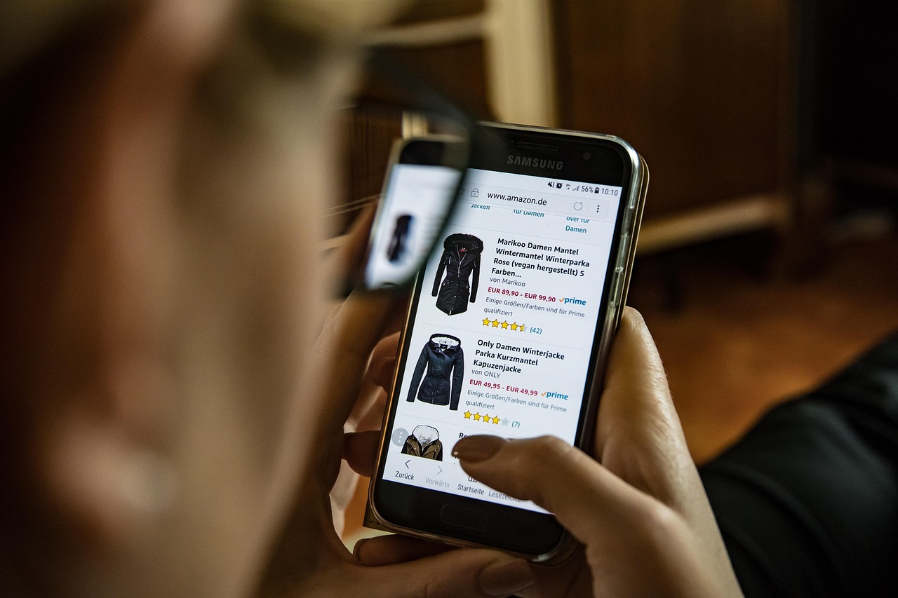Shopping for clothes on a smartphone